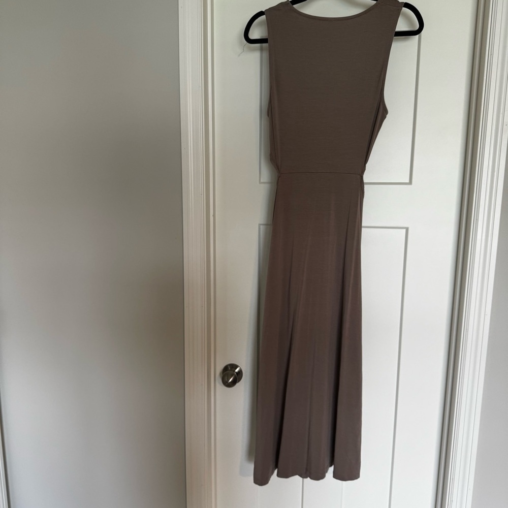 Beyond Yoga Around The World Front Twist Dress in Birch size Large - Picture 7 of 8